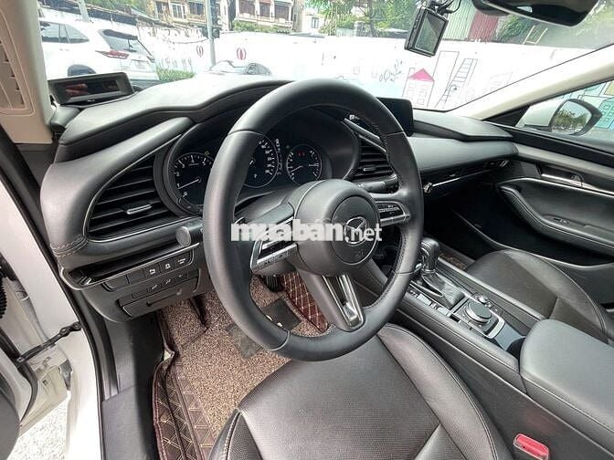 Mazda 3 2022 1.5L Luxury - 50000 km