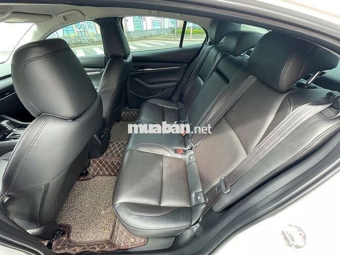 Mazda 3 2022 1.5L Luxury - 50000 km