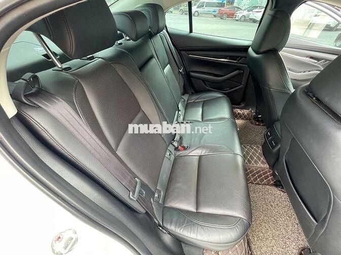 Mazda 3 2022 1.5L Luxury - 50000 km