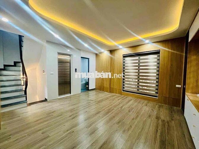 CÓ 102! VIP TÂY HỒ, Ô TÔ ĐỖ CỬA, 42m2, THANG MÁY, SÁT PHỐ, Ở SƯỚNG