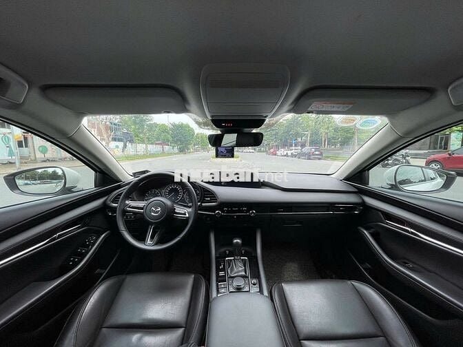 Mazda 3 2022 1.5L Luxury - 50000 km