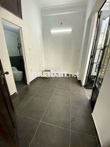 Cho thuê nhà nguyên căn.Đường Nguyễn Văn Thương.P.25.Q. Bình Thạnh.