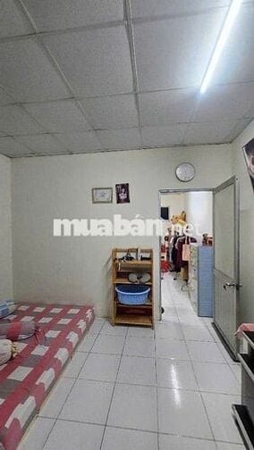 NHÀ GẦN BỆNH VIỆN BÌNH TÂN, 2 MẶT TIỀN TRƯỚC SAU, DT 32M2,  2,9 TỶ.