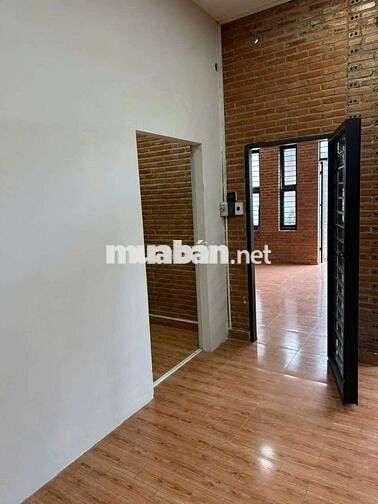 Nhà 135m2 hẻm xe hơi có sân vườn to đừong Huỳnh Văn Lũy sổ riêng mới