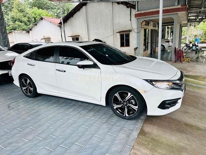 Civic 1.5 Turbo 2017 Vô Nhiều Đồ Chơi