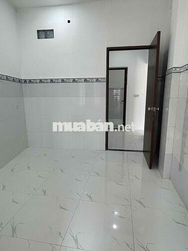 nhà sổ riêng hoàn công giá rẻ. dt 112m2 thổ cư 100% giá 2tỷ6 còn bớt.