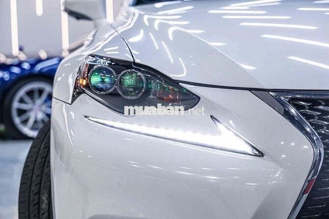 Lexus IS 2013 - 49000 km