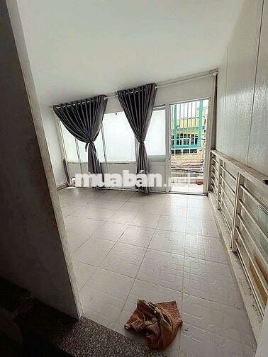 Nhà MT khu chợ BÌNH LONG [4x18, 1 lầu, 3pn, 2toilet]