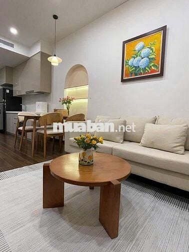 Căn hộ tòa A view hồ hướng mát mẻ 2 ngủ 2 wc đủ đồ