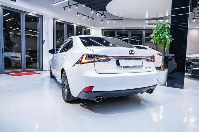 Lexus IS 2013 - 49000 km