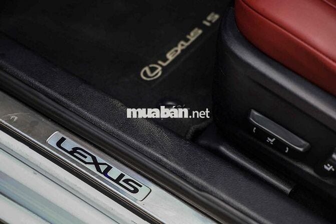 Lexus IS 2013 - 49000 km