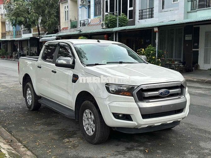 Ford Ranger 2015 XLS 2.2L 4x2 AT Form mới
