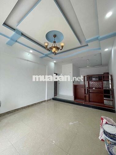 nhà sổ riêng hoàn công giá rẻ. dt 112m2 thổ cư 100% giá 2tỷ6 còn bớt.