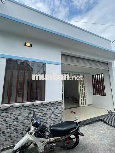 nhà sổ riêng hoàn công giá rẻ. dt 112m2 thổ cư 100% giá 2tỷ6 còn bớt.