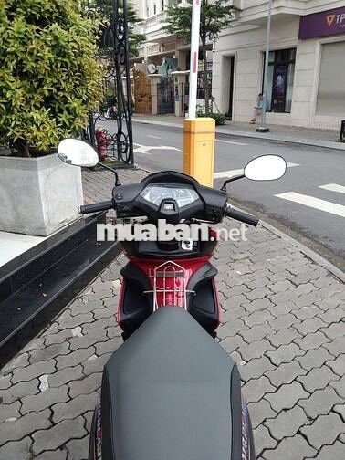 Airblade đỏ đen,bstp,giá 7tr200k,máy êm