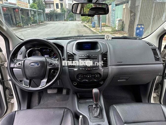 Ford Ranger 2015 XLS 2.2L 4x2 AT Form mới