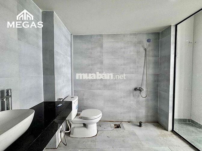 DUPLEX BAN CÔNG CỬA SỔ TRỜI FULL NỘI THẤT NGAY TRƯỜNG CHINH