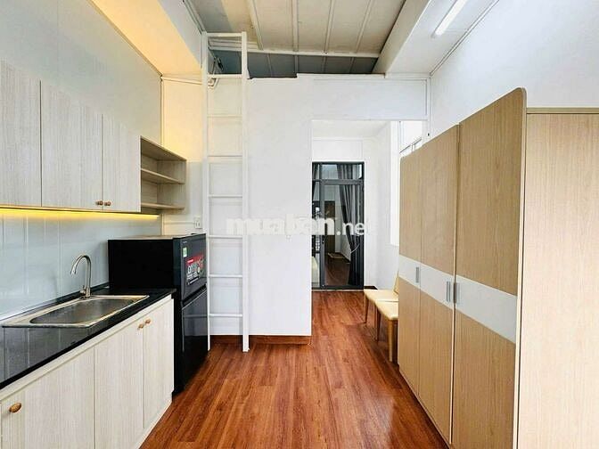 🔥STUDIO BAN CÔNG RỘNG LỚN - CỬA SỔ LỚN BAO QUANH NGAY KHU SÂN BAY🔥