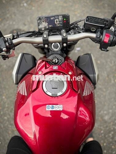 cần bán CB650R 2022 tặng hết đồ chơi