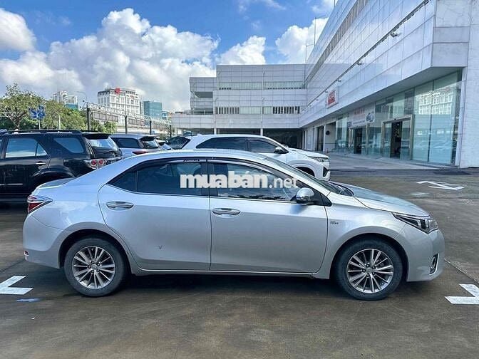 Toyota Corolla Altis 2015 1.8G CVT - tự động