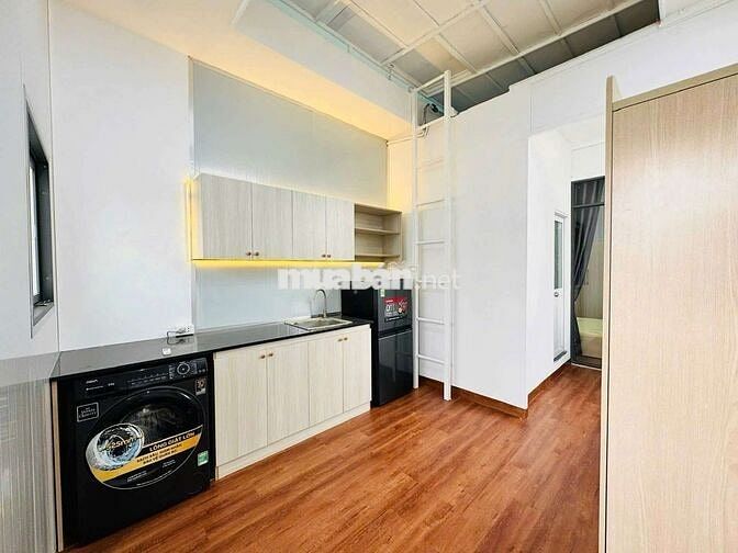 🔥STUDIO BAN CÔNG RỘNG LỚN - CỬA SỔ LỚN BAO QUANH NGAY KHU SÂN BAY🔥