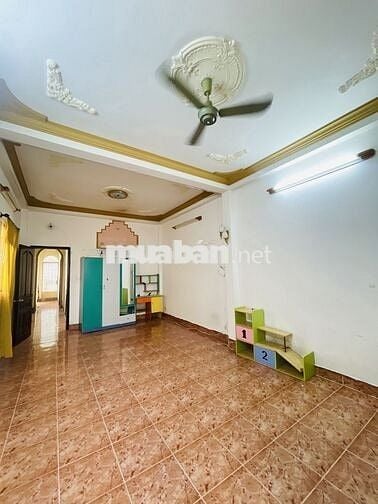 BÁN NHÀ BÀU CÁT NGUYỄN HỒNG ĐÀO GẦN NHÀ GA METRO 4.1x23M 3 TẦNG 10.9T