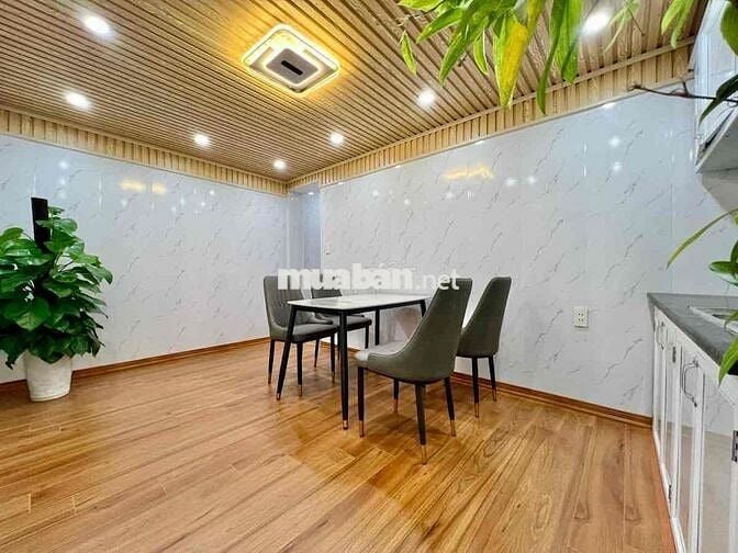 Căn hộ TT tầng 2, phố Nguyễn Chính, ô tô đỗ cửa toà, SD 90 m2