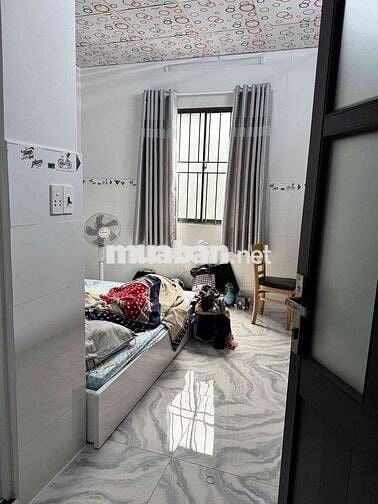 NHÀ SÁT QUẬN 8 1 LẦUMỚI ĐẸP Ở LIỀN ĐÚC 1 LẦU XÃ BÌNH HƯNG. BÌNH CHÁNH.