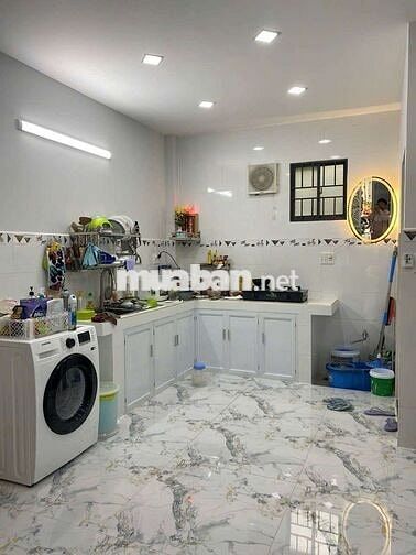 NHÀ SÁT QUẬN 8 1 LẦUMỚI ĐẸP Ở LIỀN ĐÚC 1 LẦU XÃ BÌNH HƯNG. BÌNH CHÁNH.