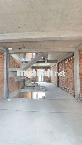 Nhà mặt tiền Trịnh Đình Trọng, Tân Phú, 56m2, 4 tầng, vị trí đắc địa