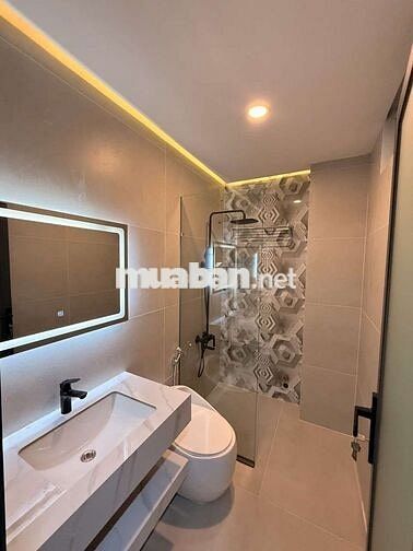 Nhà 93m2 hẻm xe hơi 3 phòng ngủ ngay siêu thị Metro giá chỉ hơn 6 đồng