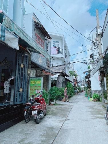 Cho thuê nhà nguyên căn khu vực Hương Lộ 2, Chiến Lược