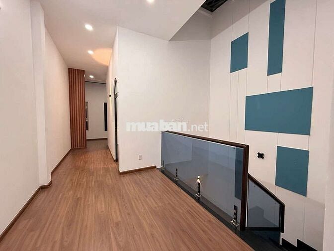 Nhà 93m2 hẻm xe hơi 3 phòng ngủ ngay siêu thị Metro giá chỉ hơn 6 đồng