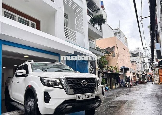 Cho thuê Q6. MT 7,4m. Xe oto vào nhà. sáng thoáng. Hẻm rộng, sạch,suốt