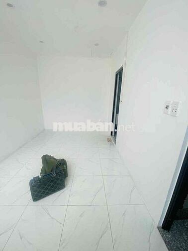 chính chủ cần bán nhanh sổ đỏ riêng xây 20mét , 4 tầng mặt tiền 4 mét