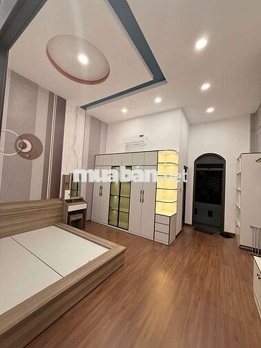 Nhà 93m2 hẻm xe hơi 3 phòng ngủ ngay siêu thị Metro giá chỉ hơn 6 đồng