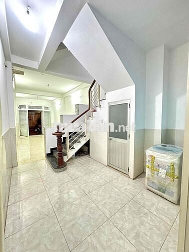 Cho thuê nhà hẻm lớn Nguyễn Hữu Cảnh, BT. DT 60m 4 tầng (5PN, 4WC, 1B)