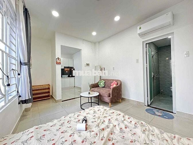 CĂN HỘ TÁCH BẾP RỘNG RÃI - ĐẦY ĐỦ TIỆN NGHI - GẦN CHỢ HẠNH THÔNG TÂY