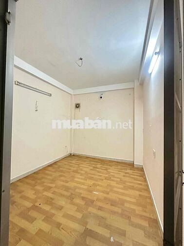 Cho thuê nhà hẻm lớn Nguyễn Hữu Cảnh, BT. DT 60m 4 tầng (5PN, 4WC, 1B)