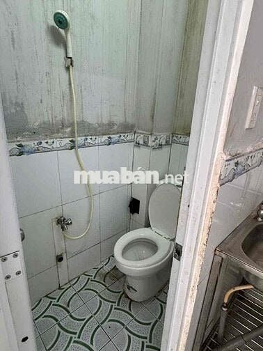 Nhà 2 lầu, điện nước đều giá chính thức chỉ 3tr2