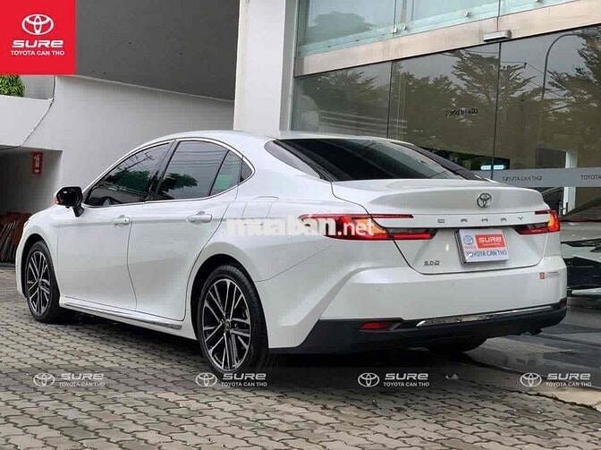 Toyota Camry 2024 2.0Q - 16.000 km
