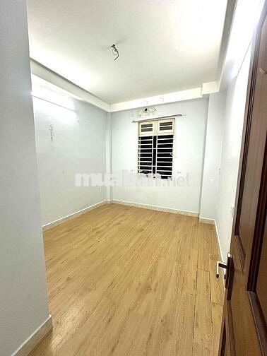 Cho thuê nhà hẻm lớn Nguyễn Hữu Cảnh, BT. DT 60m 4 tầng (5PN, 4WC, 1B)