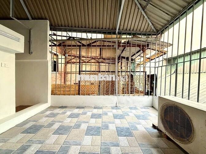 BÁN NHÀ ĐỐNG ĐA - GẦN PHỐ - SỔ VUÔNG ĐẸP - Ở NGAY