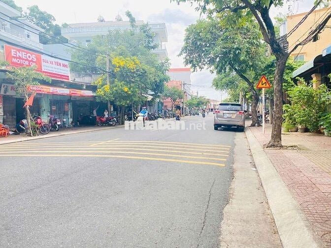 Bán đất mặt tiền đường Trần Phú