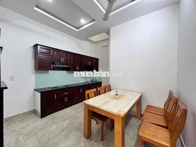 Nhà Full Nội Thất 3 pn Ngay Ubp Thạnh Xuân