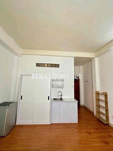 Studio Full Nội Thất Rộng 30m2 Cửa Sổ Trời Thoáng Mát Gần Chợ Cây Qéo