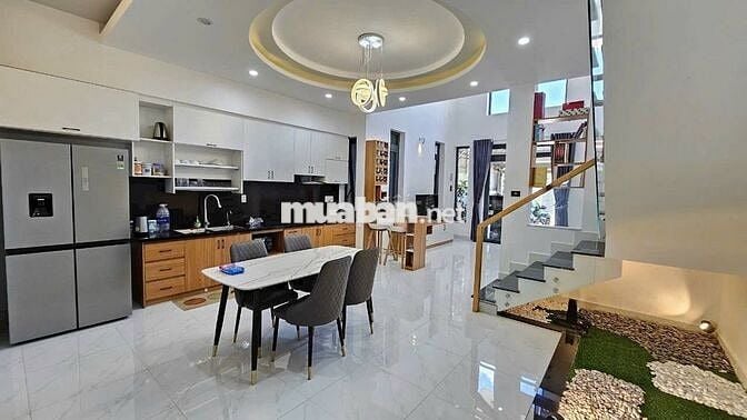 NHÀ ĐẸP BẢO LỘC 3 PHÒNG NGỦ (6MX28M) SẴN THỔ CƯ - FULL NỘI THẤT