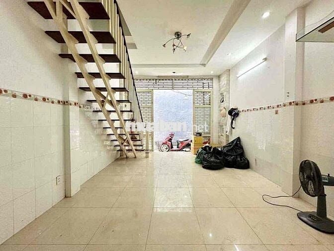 Vị Trí Trung Tâm - 1 trệt 1 lầu - Lê Văn Sỹ P12 Q3