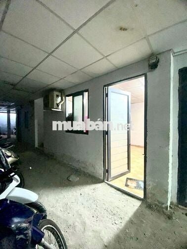 Cho thuê phòng tầng trệt . Quang Trung p11