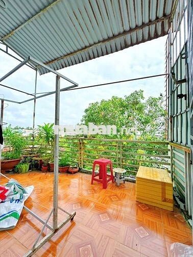 Chủ bán lỗ cắt lãi-Ngộp ngân hàng bán tháo nhà Tân Phú Trung 1,050 tỉ